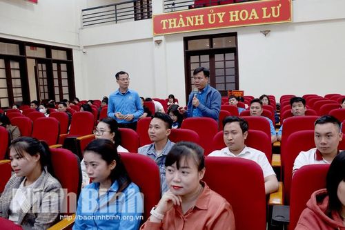 Tập huấn nghiệp vụ cho cán bộ công đoàn cơ sở