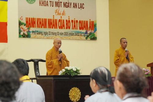 Cùng học hạnh kham nhẫn trong Khóa tu Ngày an lạc tại chùa Phổ Quang (Q.Tân Bình)