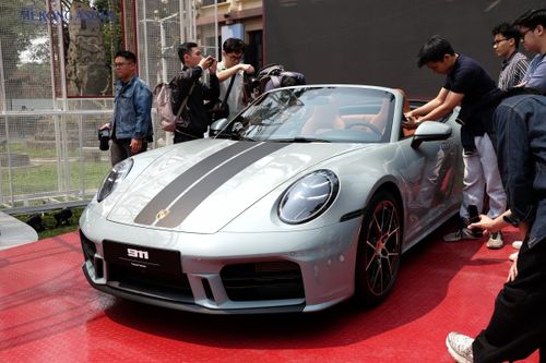 Porsche 911 bản hybrid lần đầu tiên 'trình làng' tại Việt Nam