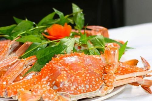 Nên luộc cua ghẹ bằng nước nóng hay nước lạnh?