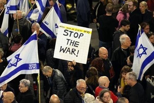 Biểu tình bùng phát tại Israel sau khi giám đốc cơ quan tình báo bị sa thải