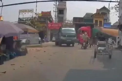 Gác chắn tự mở khi tàu hỏa chưa đi qua