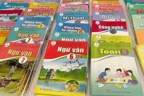 Bộ GD&ĐT tổ chức thẩm định sách giáo khoa mới