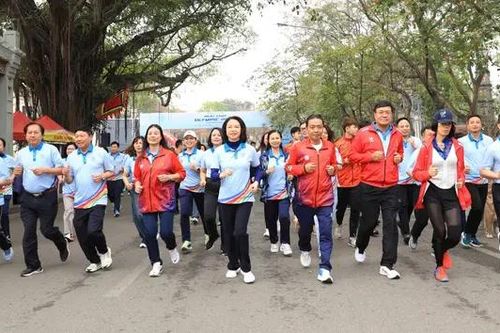 Hơn 4.000 người chạy phát động Ngày chạy Olympic