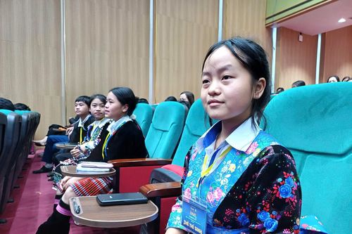 Học sinh miền núi chinh phục toán học bằng máy tính cầm tay