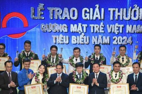 Xạ thủ Trịnh Thu Vinh, Hoa hậu Thanh Thủy khát khao khẳng định Việt Nam với bạn bè quốc tế