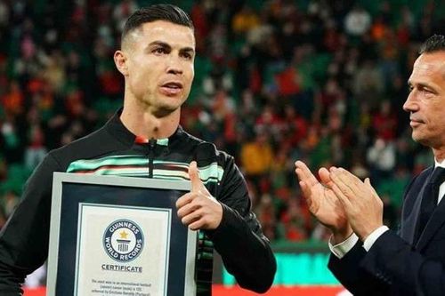 Ronaldo nhận kỷ lục Guinness