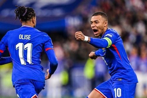 Mbappe cùng đồng đội vỡ òa sau loạt luân lưu