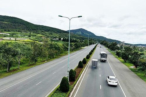 Đề xuất gần 280 tỷ đồng làm đường gom dọc tuyến cao tốc Liên Khương-Prenn
