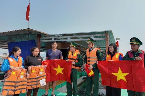 Cô Tô đẩy mạnh tuyên truyền cho ngư dân tích cực bảo vệ môi trường biển