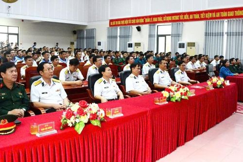 Triển lãm 'Hải quân nhân dân Việt Nam anh hùng-70 năm hành trình giữ biển'