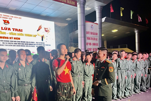 Tuổi trẻ Lữ đoàn 139: Sôi nổi đêm lửa trại 'Tiếp lửa truyền thống - Vững bước tương lai'