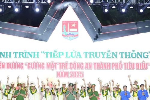 Công an TPHCM vinh danh 30 gương mặt trẻ tiêu biểu