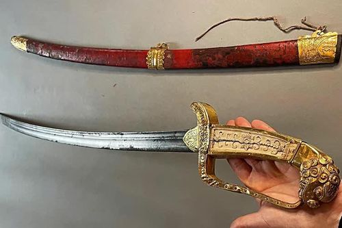 Cận cảnh thanh kiếm thời vua Minh Mạng vừa được đấu giá tại Pháp