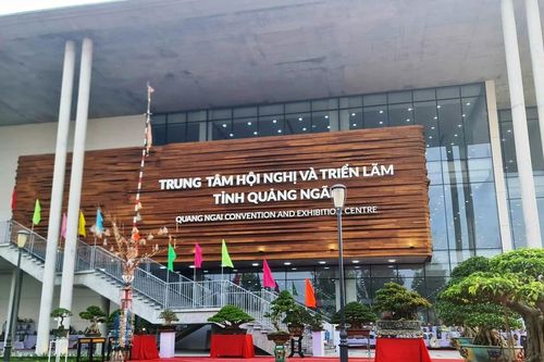 Quảng Ngãi gắn biển công trình 300 tỷ đồng chào mừng đại hội Đảng bộ tỉnh