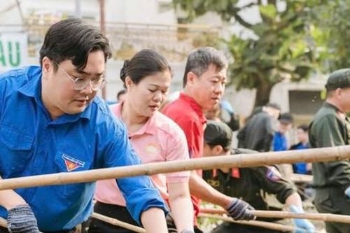 Tuổi trẻ TPHCM ra quân bảo vệ môi trường, xây dựng nông thôn mới