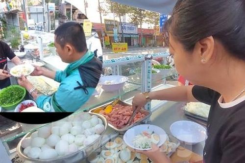 Quán ăn trả phí bằng nụ cười