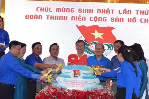 Thanh niên làm giàu hành trang của mình bằng tri thức và kỹ năng