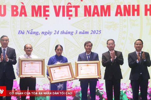 Đà Nẵng tri ân những người Mẹ anh hùng