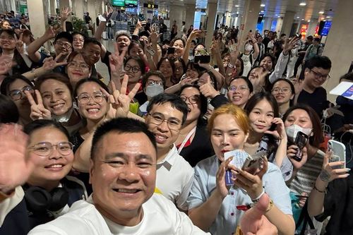 Tự Long tiết lộ chuyến bay đáng nhớ lúc 4h sáng, Quốc Thiên nén nỗi đau lớn để hát