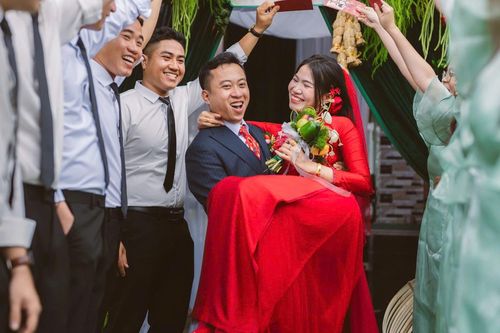 Đám cưới ở Bình Định trang trí bằng 200kg rau củ, khách ăn cỗ được gói mang về