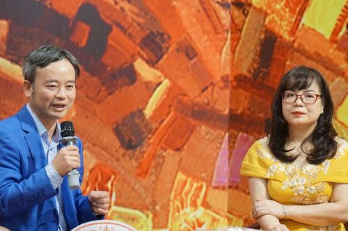 Tiếng thơ của người đàn bà viên mãn, tròn đầy