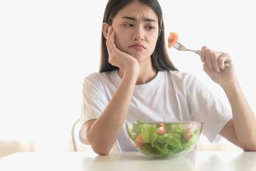 Cắt bỏ túi mật sau hơn 10 năm nhịn ăn sáng