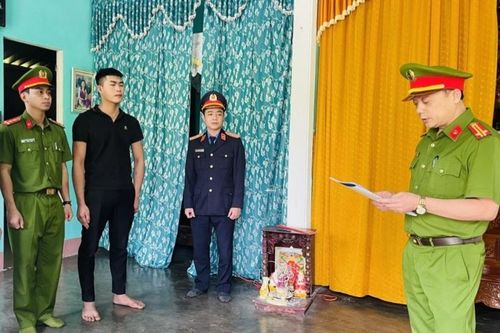 Khởi tố nhân viên hợp đồng tham ô tài sản của công ty