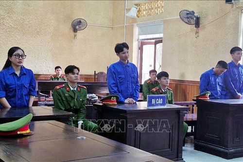 Xét xử đường dây lừa 21 nạn nhân bán sang 'Tam giác vàng'