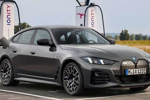 Doanh số xe điện BMW bằng cả Mercedes-Benz và Audi cộng lại