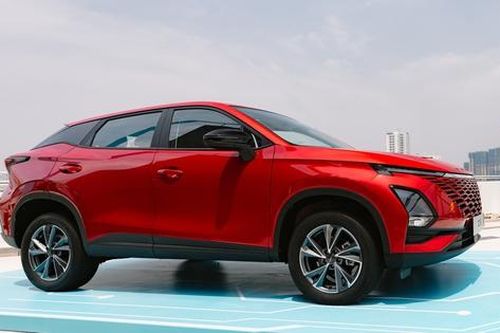Omoda C5 Luxury giá 499 triệu đồng kém bản Premium những gì?
