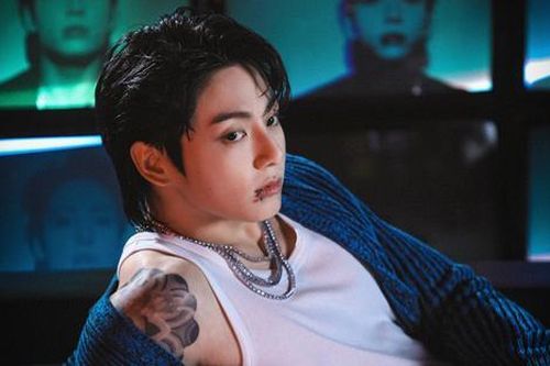 Jungkook chứng minh đẳng cấp solo, viết lại lịch sử Kpop