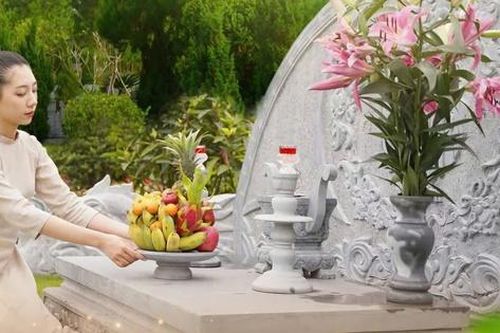 Đa dạng dịch vụ tảo mộ dịp lễ Thanh minh