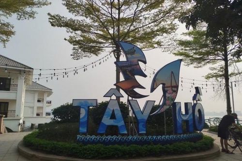 Xem xét xây cầu cạn mở rộng đường ven Hồ Tây