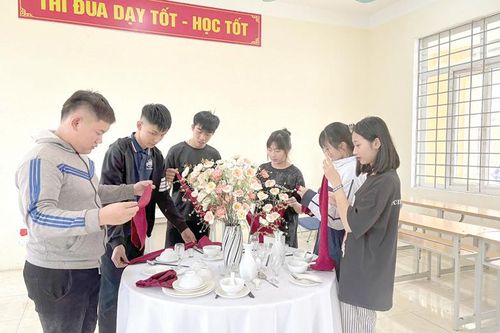 Giáo dục nghề nghiệp 'loay hoay' giữa muôn vàn khó khăn (Bài 1): 'Khát' cơ sở vật chất