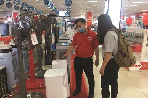 Sôi động thị trường đồ điện tử mùa nắng nóng