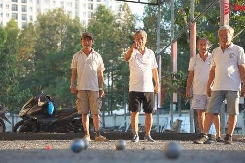 Những cụ ông thích chơi bi sắt