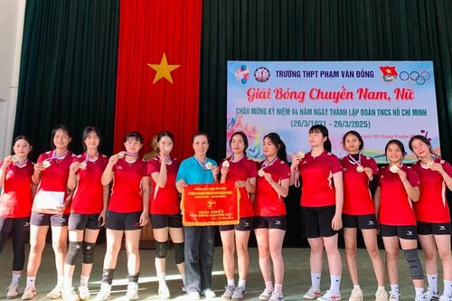 Ia Grai: Trường Trung học phổ thông Phạm Văn Đồng tổ chức Giải bóng chuyền nam, nữ