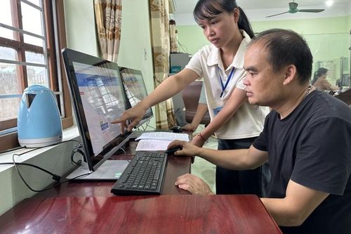 Thực hiện thủ tục hành chính ở cấp huyện: Nhanh gọn, hiệu quả, vì Nhân dân phục vụ