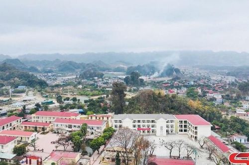 Chắp cánh ước mơ cho học sinh dân tộc thiểu số