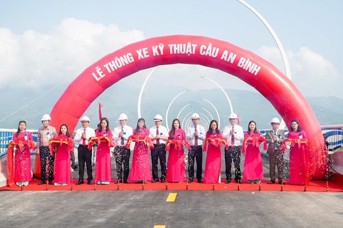 Quảng Nam: Thông xe kỹ thuật cầu Sông Thu và cầu An Bình hơn 900 tỷ đồng