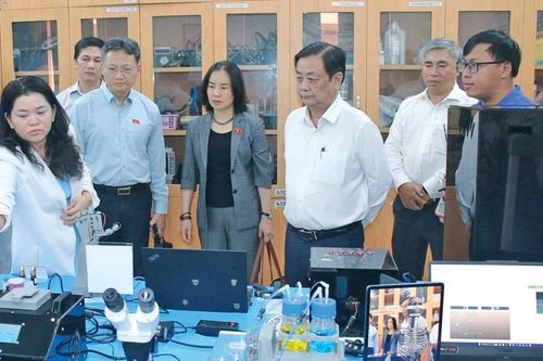 Phó Chủ tịch Quốc hội Lê Minh Hoan làm việc với Đại học Quốc gia TP. Hồ Chí Minh