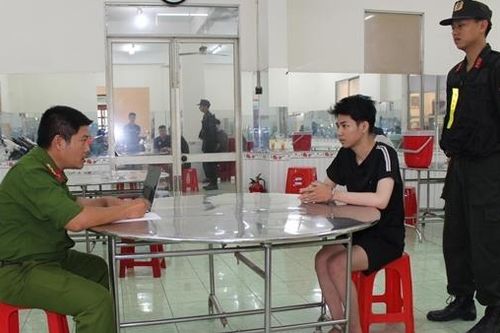Triệt xóa nhóm đối tượng tổ chức 'bay lắc' tại chung cư