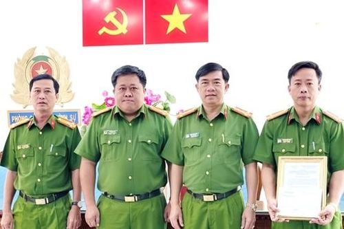 Khen thưởng 3 tập thể của Công an tỉnh Bạc Liêu vì có thành tích xuất sắc