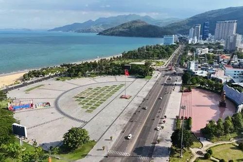 Tầm nhìn hướng biển trong sáp nhập tỉnh thành