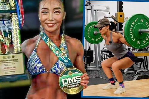 'Bà mẹ cơ bắp' 55 tuổi vô địch giải thể hình sau hơn 20 năm tập luyện, chứng minh tuổi tác chỉ là con số