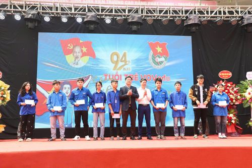 Sinh viên Cao đẳng Phát thanh Truyền hình I hưởng ứng tháng Thanh niên