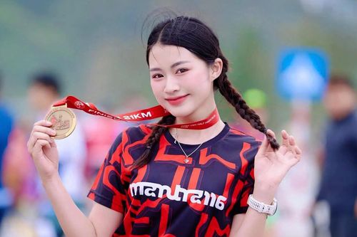 Nhan sắc cuốn hút của 10X xứ Nghệ mê chinh phục các cung đường marathon khó nhằn