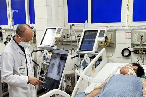 5% bệnh nhân mắc sởi ở Bệnh viện Bạch Mai biến chứng nặng