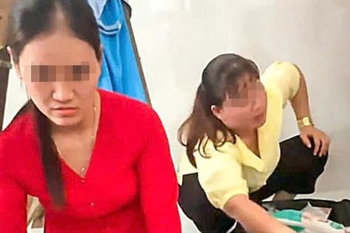 Thông tin mới vụ hai cô gái trang điểm bị gia đình chú rể lục đồ vì nghi trộm tiền